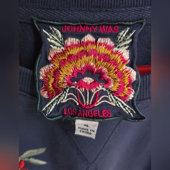 Johnny Was LA Women's Navy Blue Floral Embroidered Sweatshirt Size XL - Picture 2 of 7